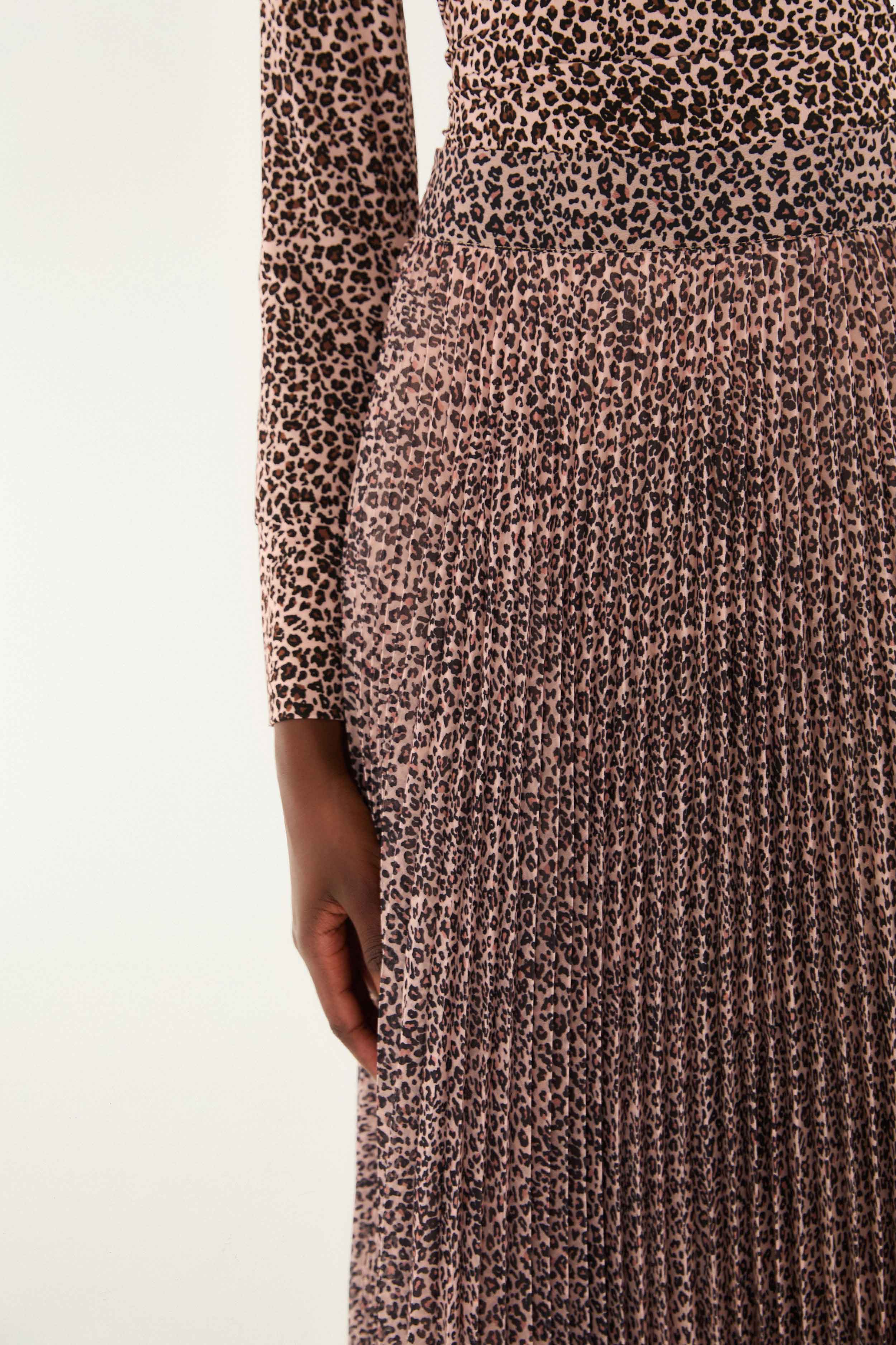 Pink Baby Leopard Pleated Maxi Skirt - Image 4