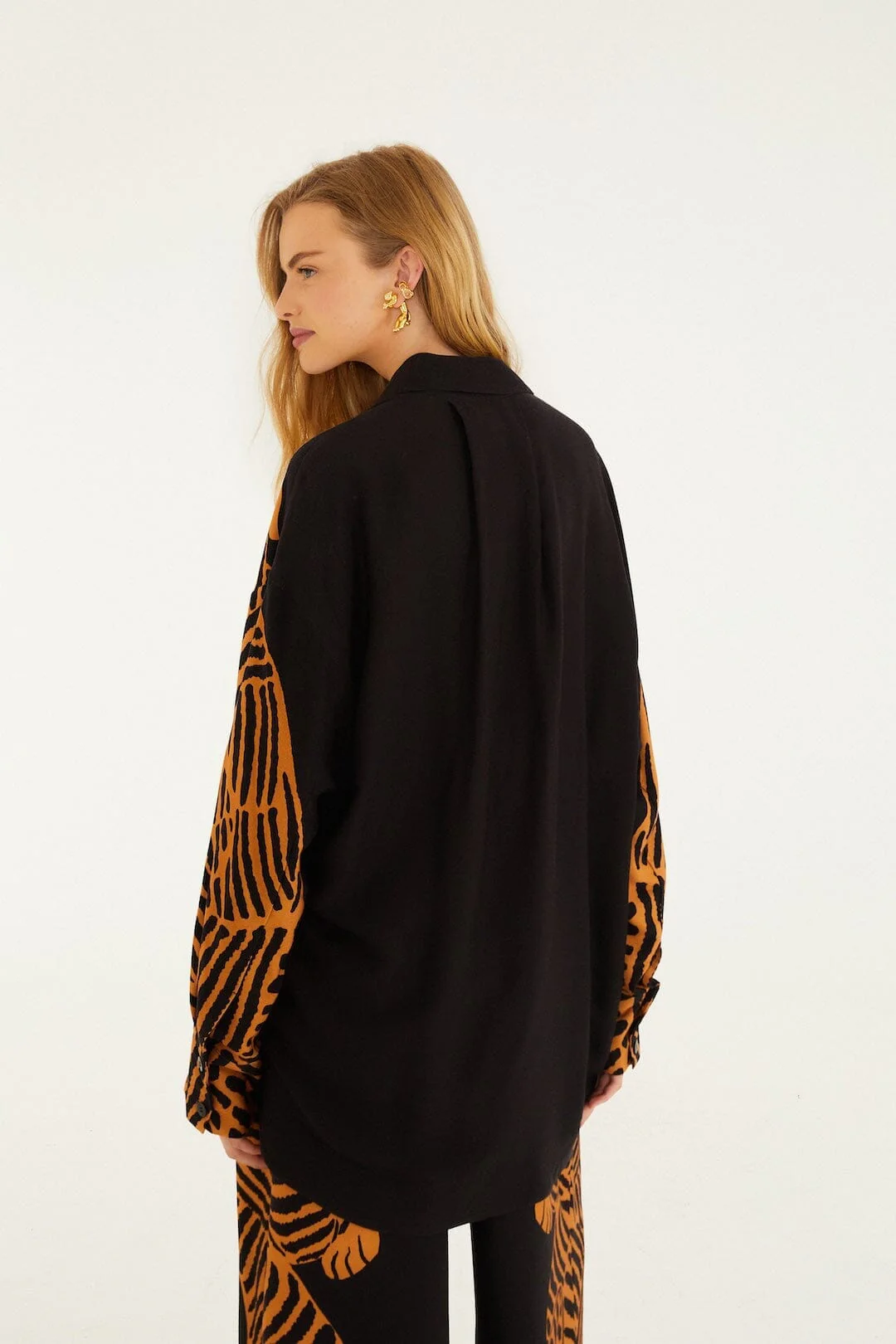 Black Tiger Long Sleeve Shirt - Image 3