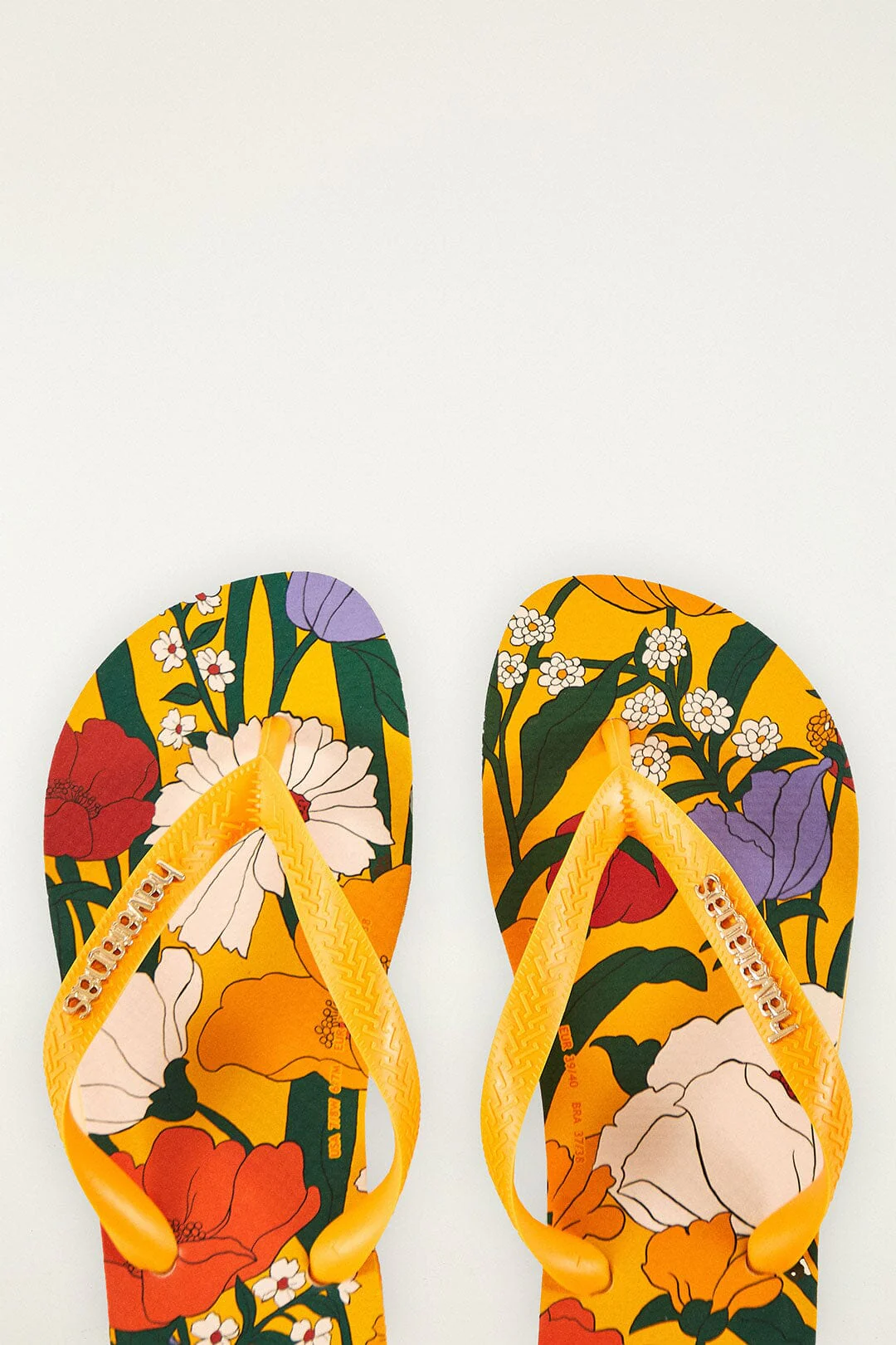 Bucolic Floral Havaianas Sandals - Image 3