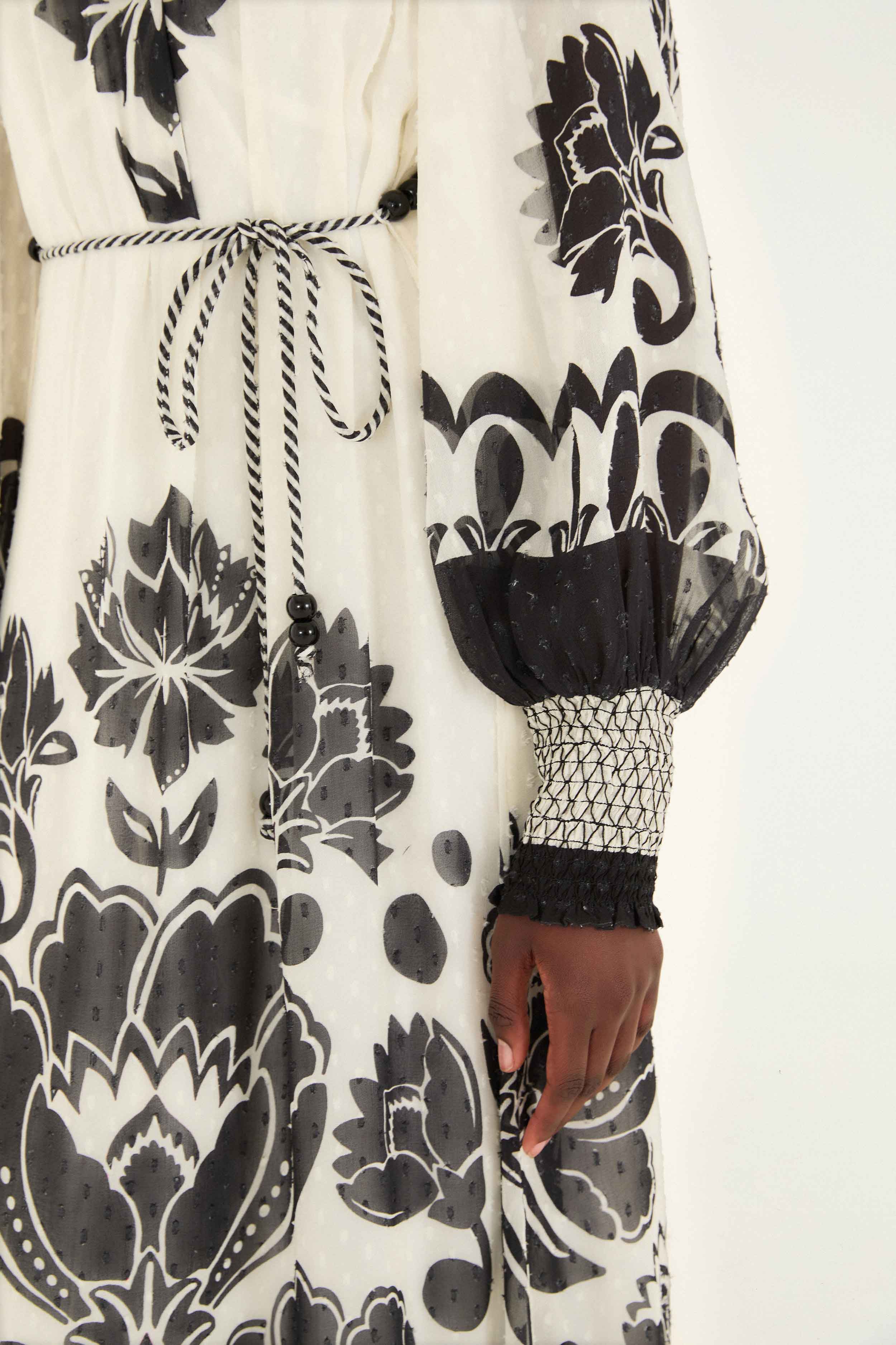 Cream Floral Arabesque Rope Belt Maxi Dress - Image 5