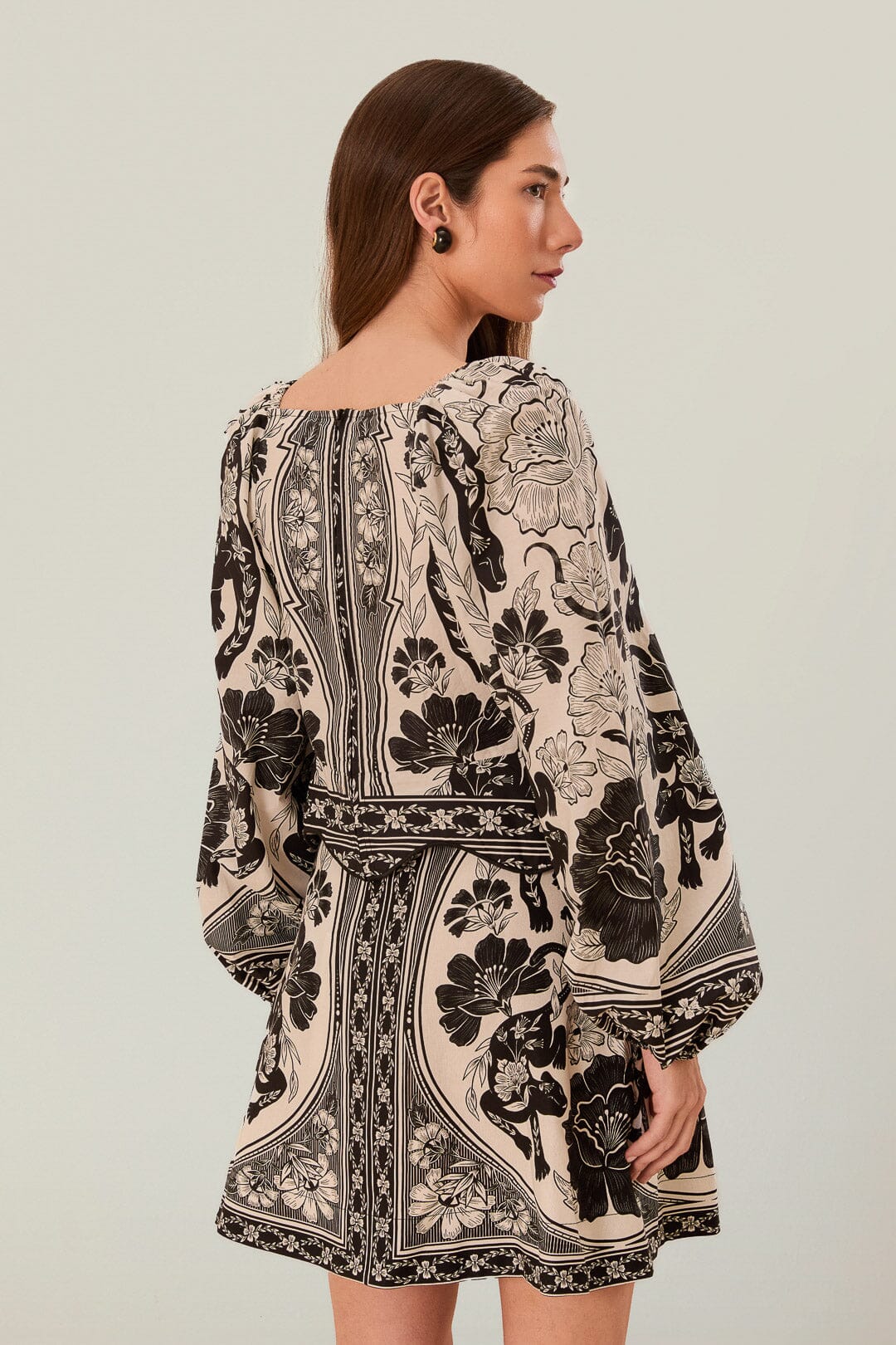 Off-White Flower Leopards Long Sleeve Blouse - Image 3