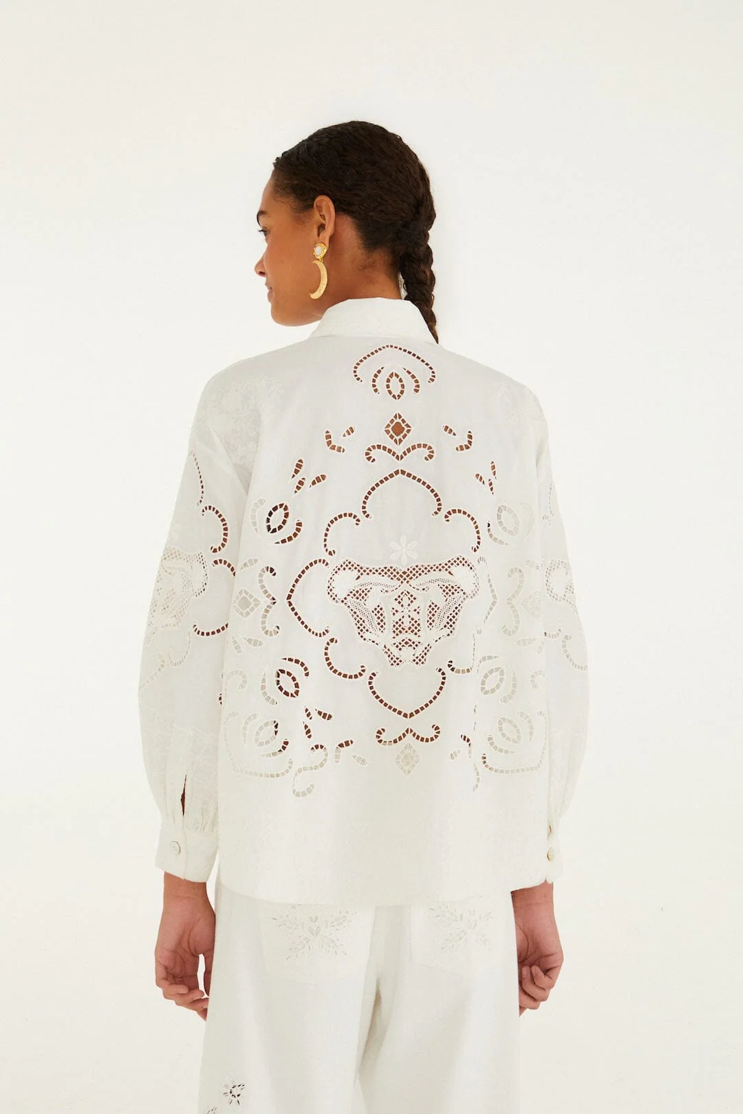 Off-White Embroidered Flowers Richelieu Shirt - Image 4
