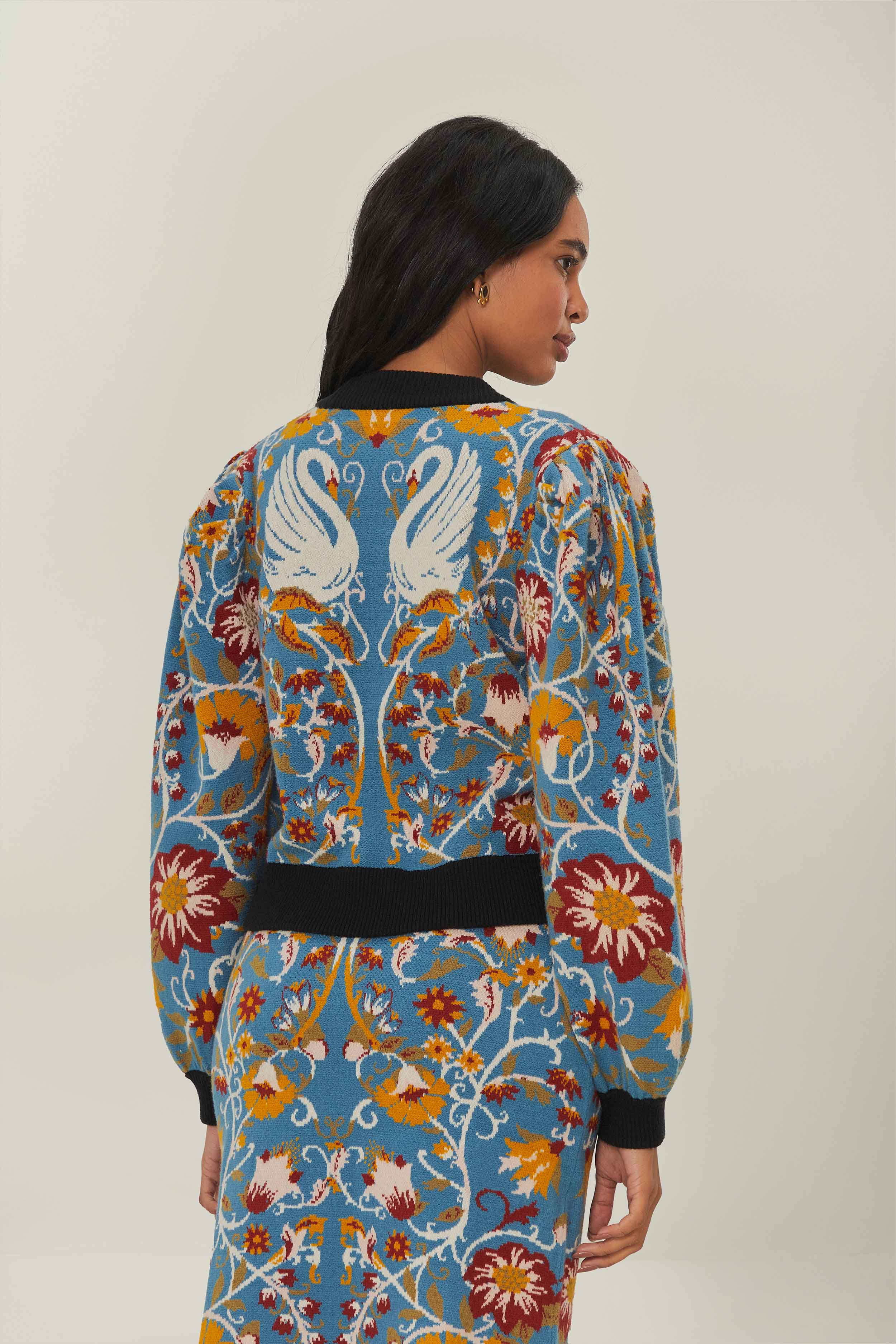 Flowing Beauty Knit Blouse - Image 3