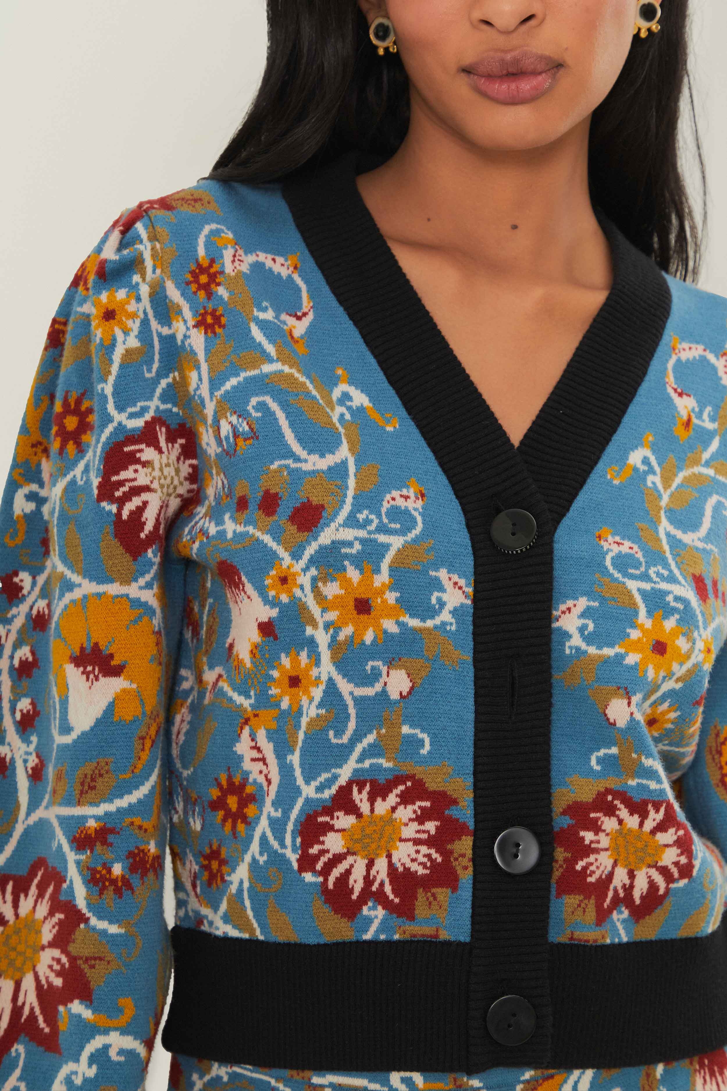 Flowing Beauty Knit Blouse - Image 4