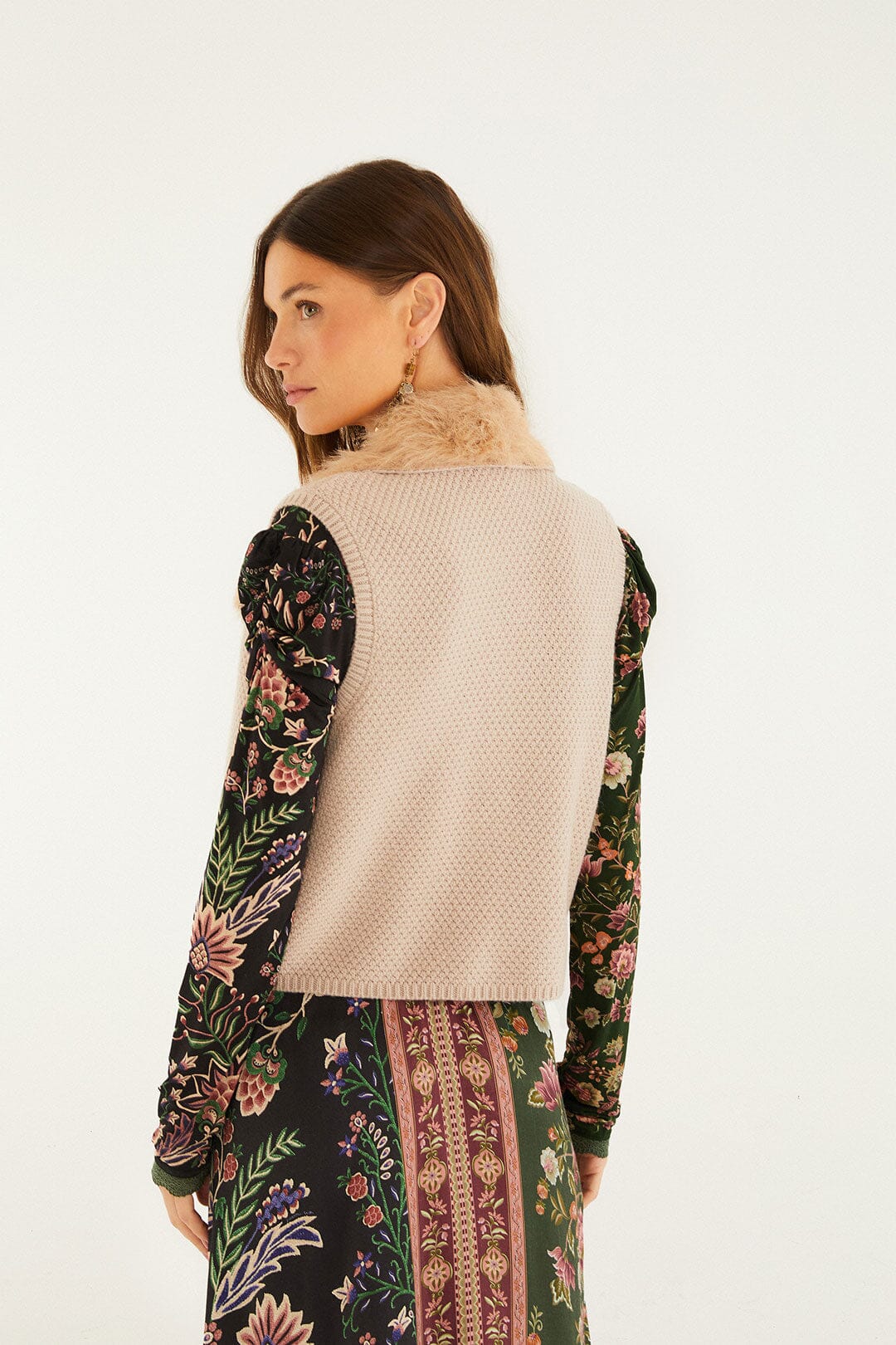 Beige Fur Sleeveless Knit Vest - Image 4