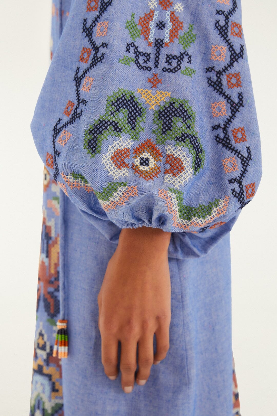Blue Garden Tapestry Embroidered Long Sleeve Midi Dress - Image 3