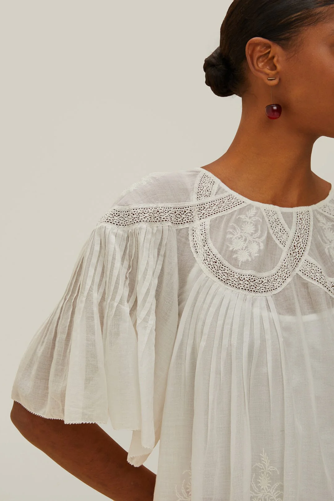Off-White Embroidered Short Sleeve Blouse - Image 2