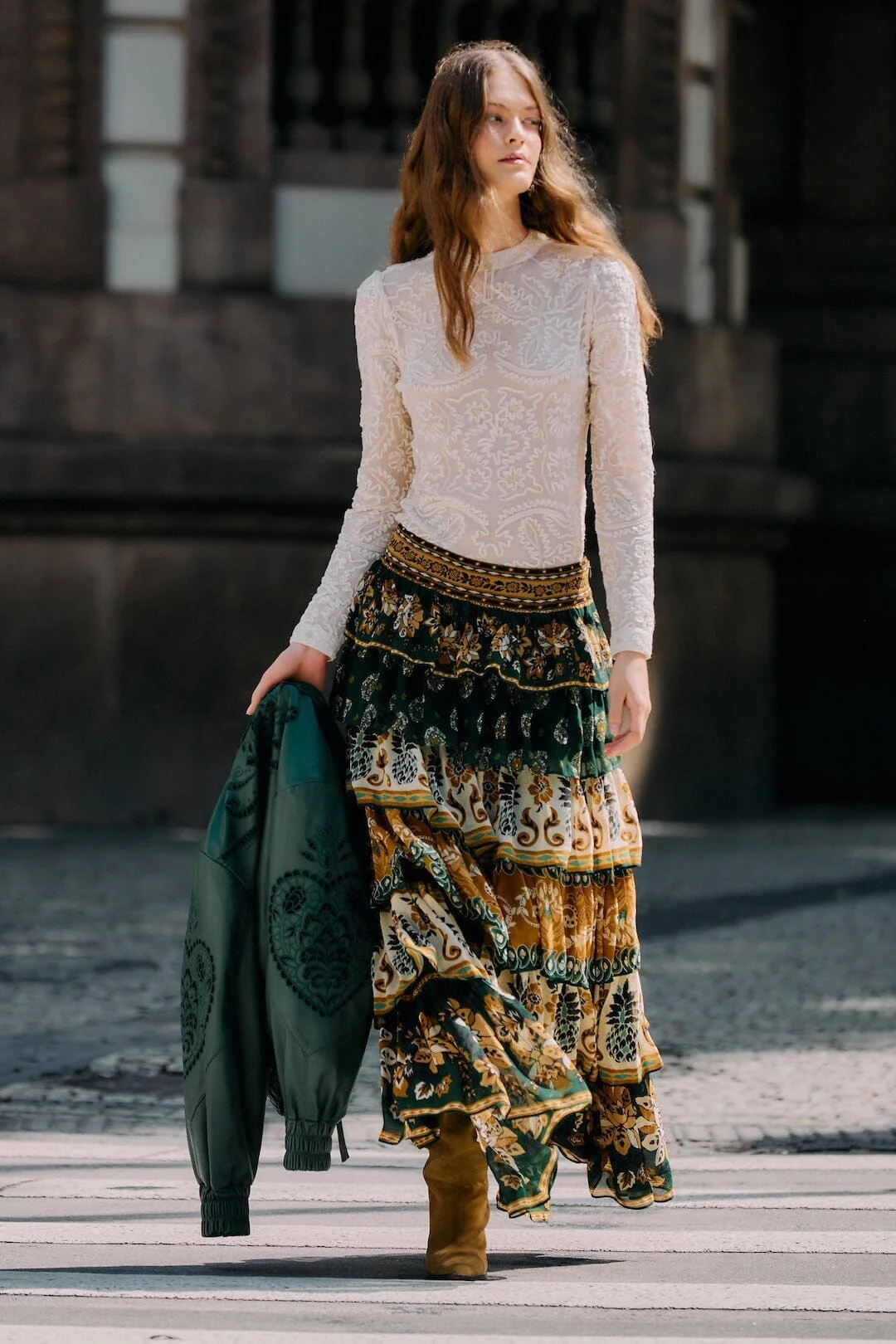 Off-White Embroidered Crew Neck Long Sleeve Blouse - Image 4