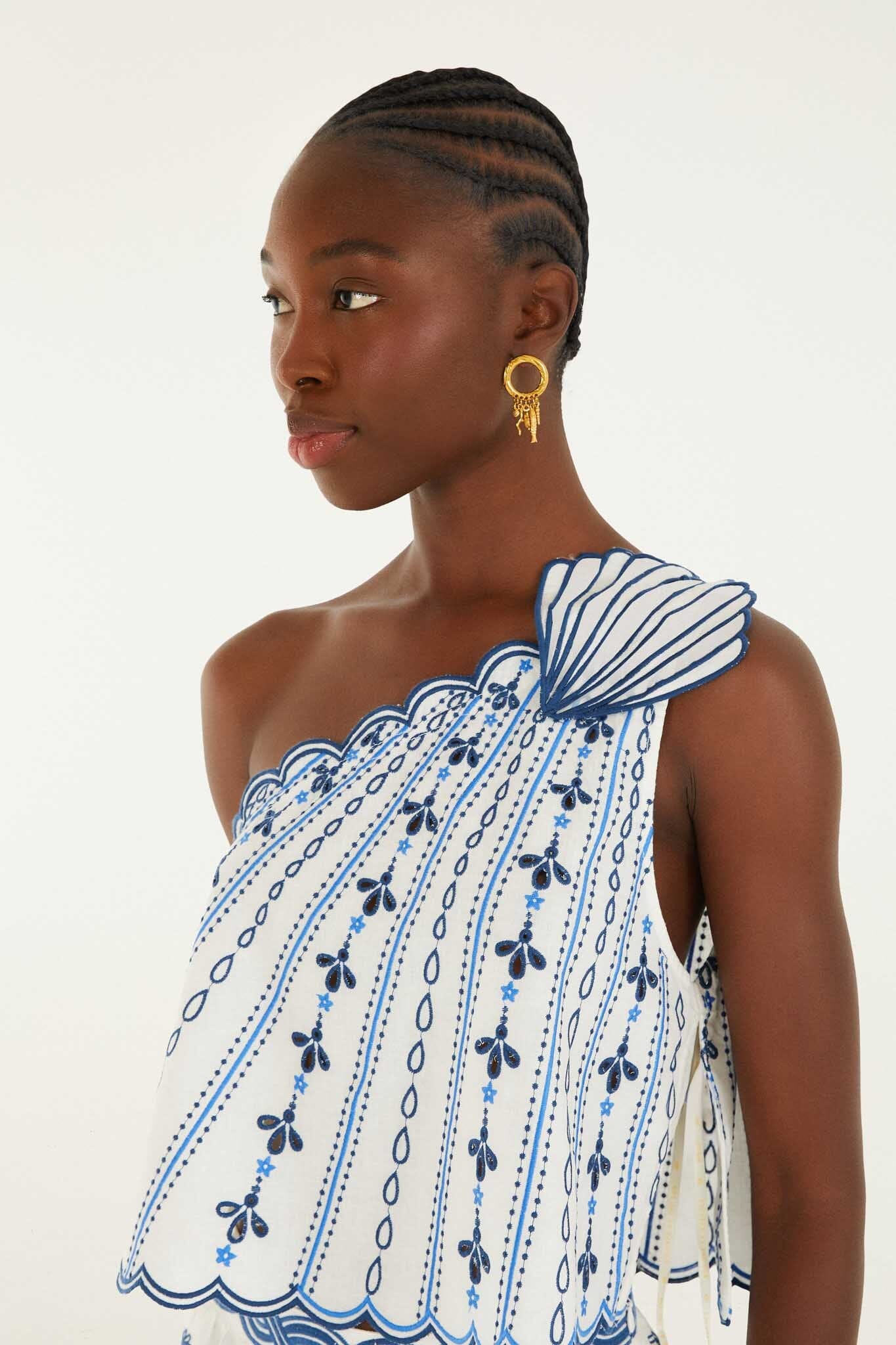 One Shoulder 3d Blouse With Embroidery - Image 2