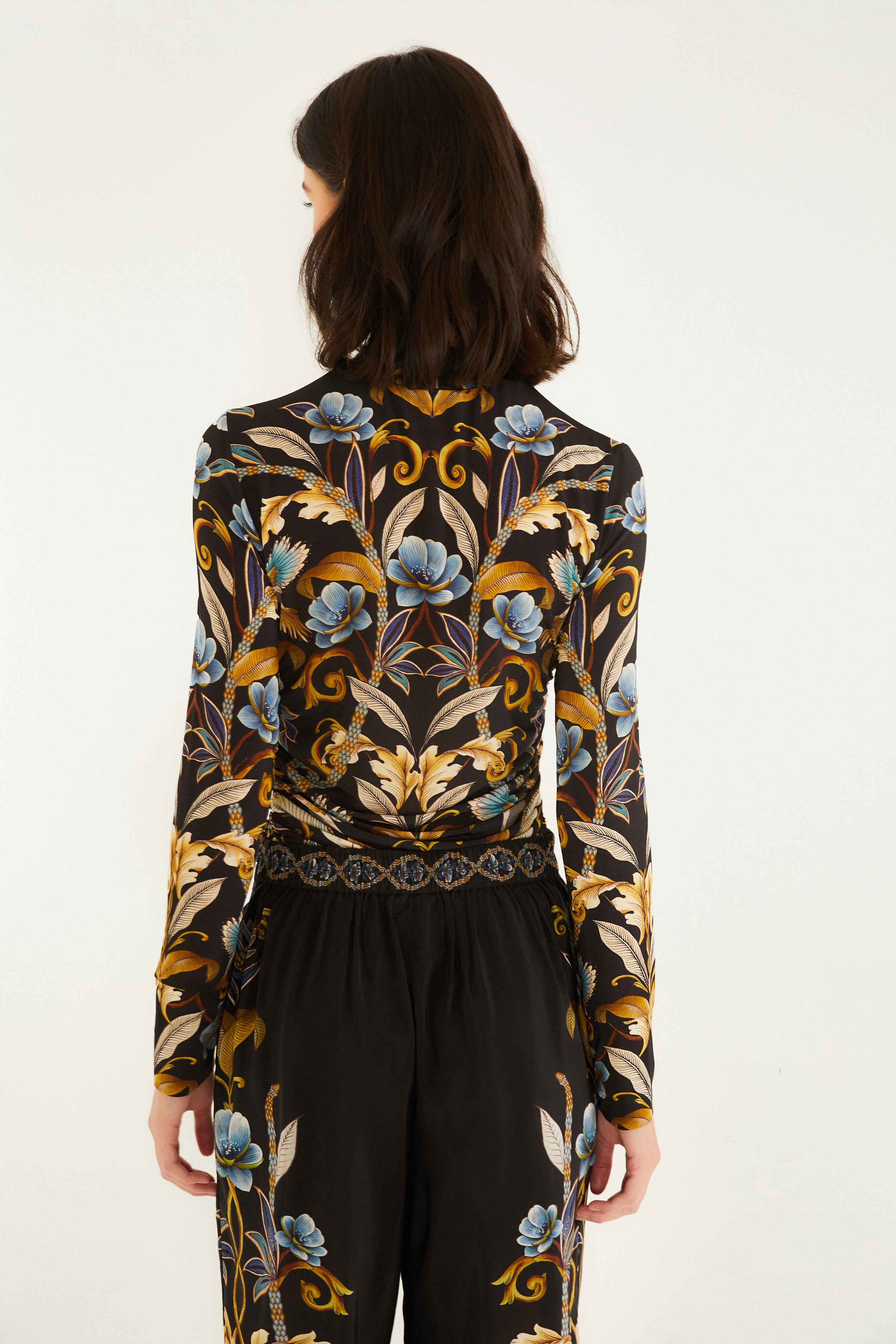 Black Flowerful Garden Jersey Blouse - Image 4