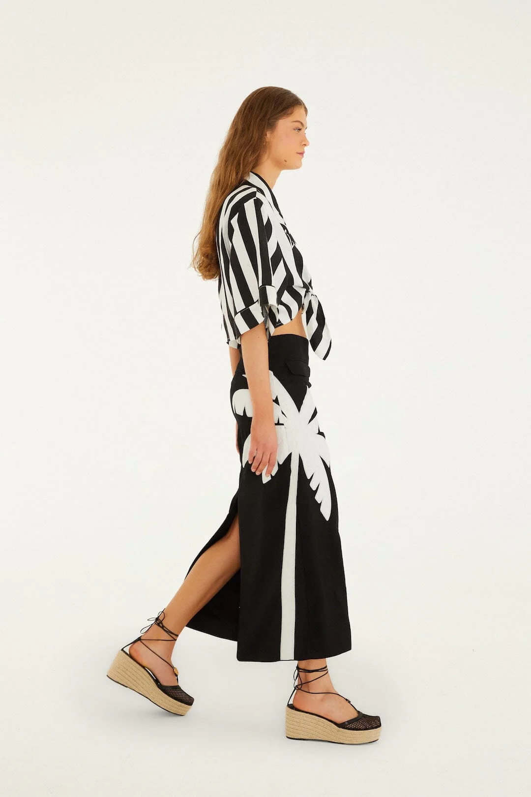 Black Spring Stripes Euroflax™ Premium Linen Short Sleeve Crop Top - Image 4